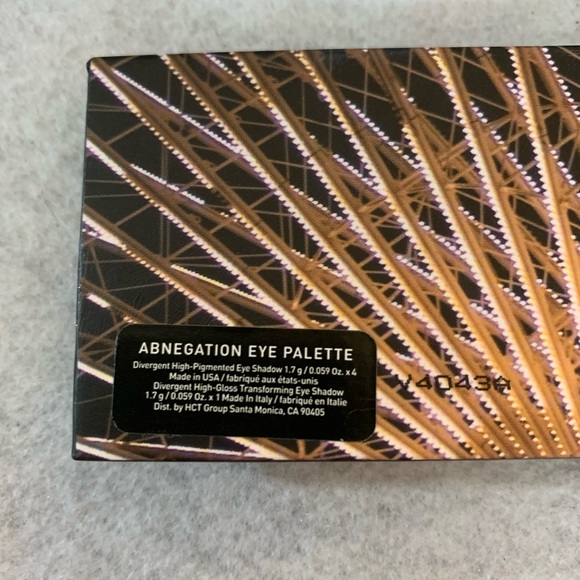 Sephora Divergent Multipiece Collectors Makeup Kit - Picture 9 of 16